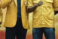Foto bersama Ketua DPC Halsel dan Ketua DPD Partai Hanura Provinsi Maluku Utara