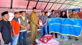 Harita Nickel menyerahkan bantuan untuk para warga terdampak banjir. Bantuan secara simbolis diserahkan secara langsung kepada Bupati Hasan Ali Bassam Kasuba di Posko Peduli Banjir BPBD Halmahera Selatan di Labuha. 